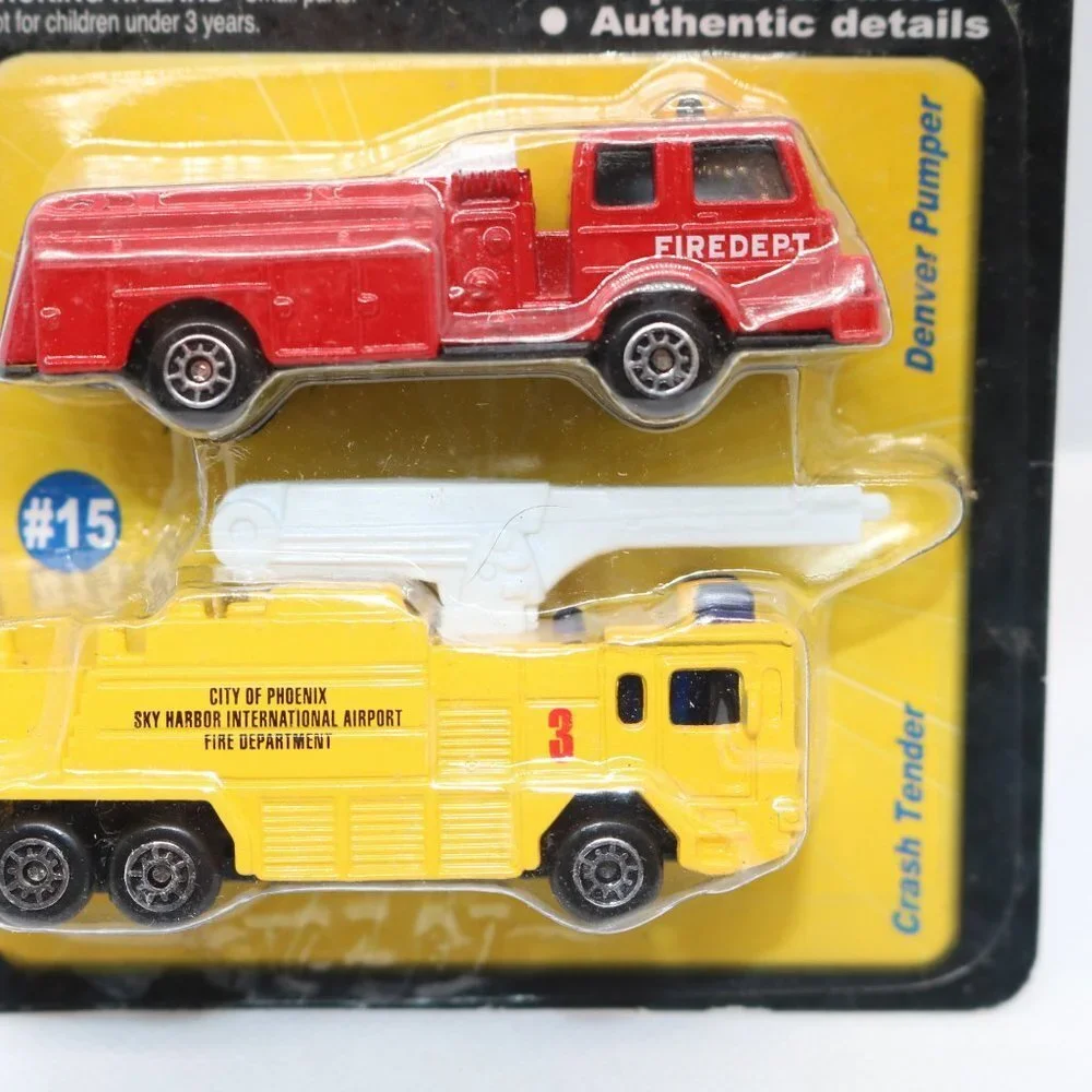 Maisto Motor Works #15 crash tender and denver pumper old new stock